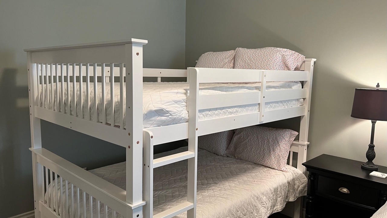 Photo of Bedroom in Okanagan-Similkameen