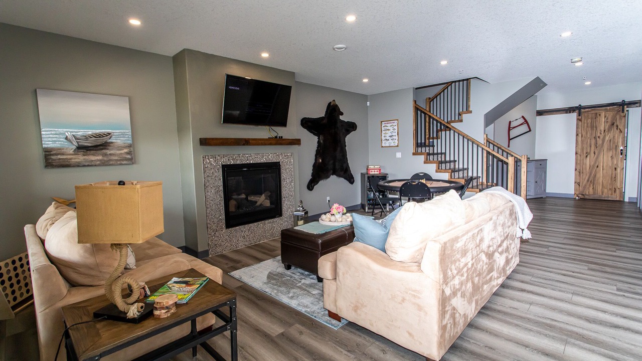 Photo of Livingroom in Central Alberta