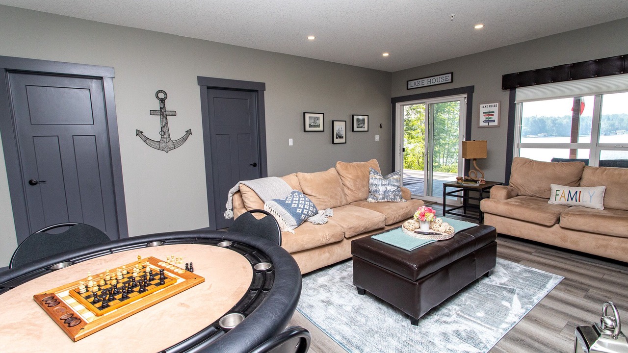 Photo of Livingroom in Central Alberta
