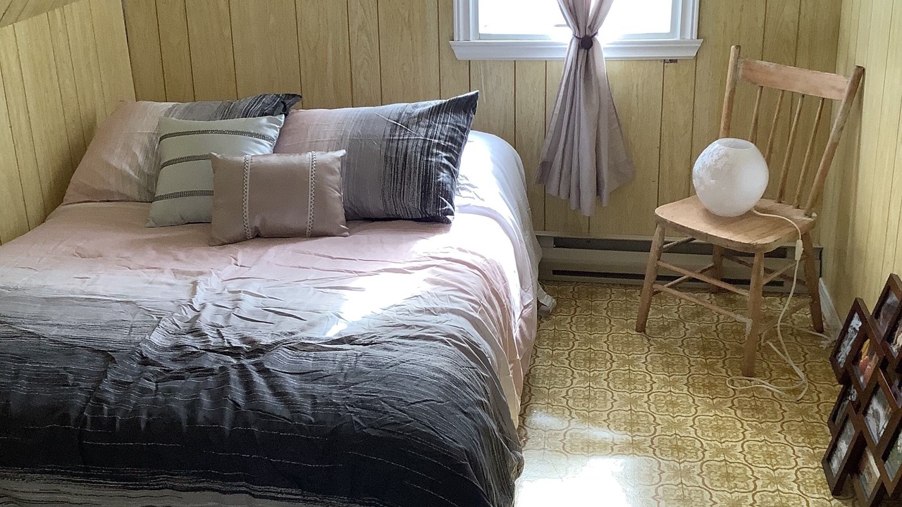 Photo of Bedroom in Cap-Bateau