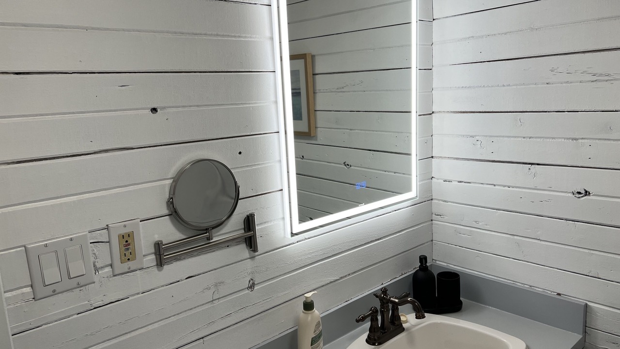 Photo of Bathroom in Melville Beach