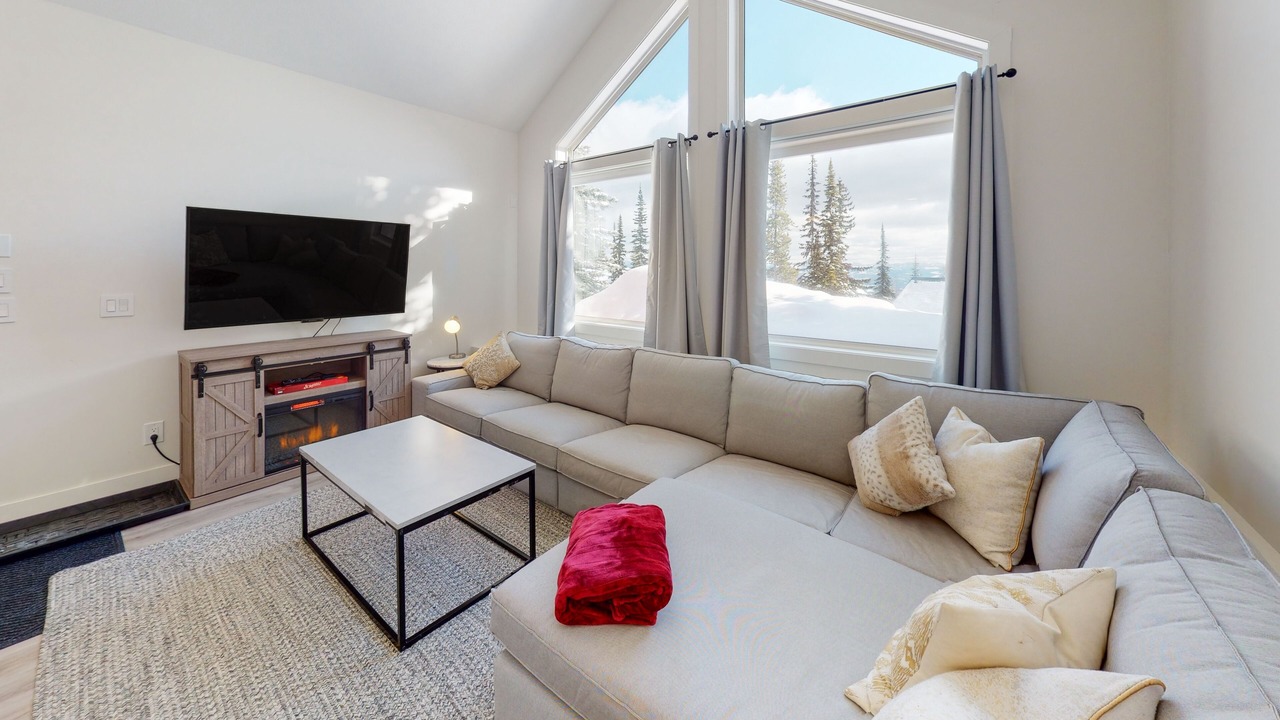 Photo of Livingroom in Snow Pine Estates