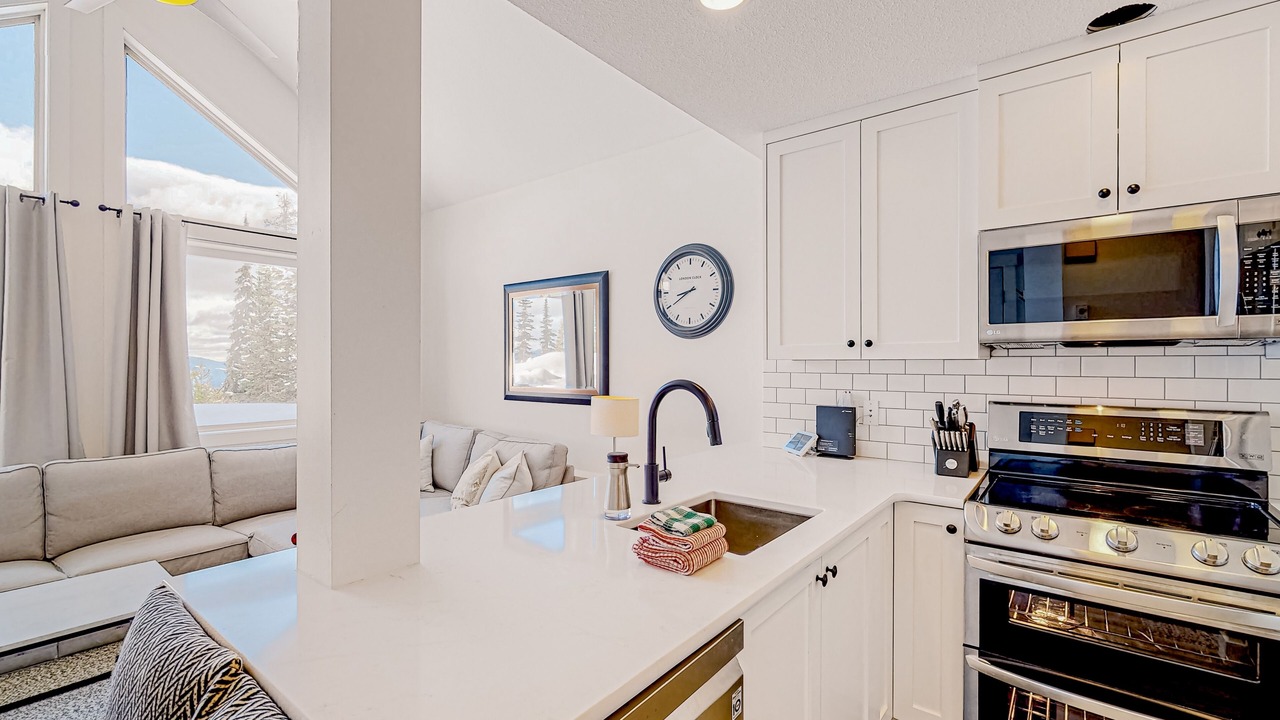 Photo of Kitchen in Snow Pine Estates