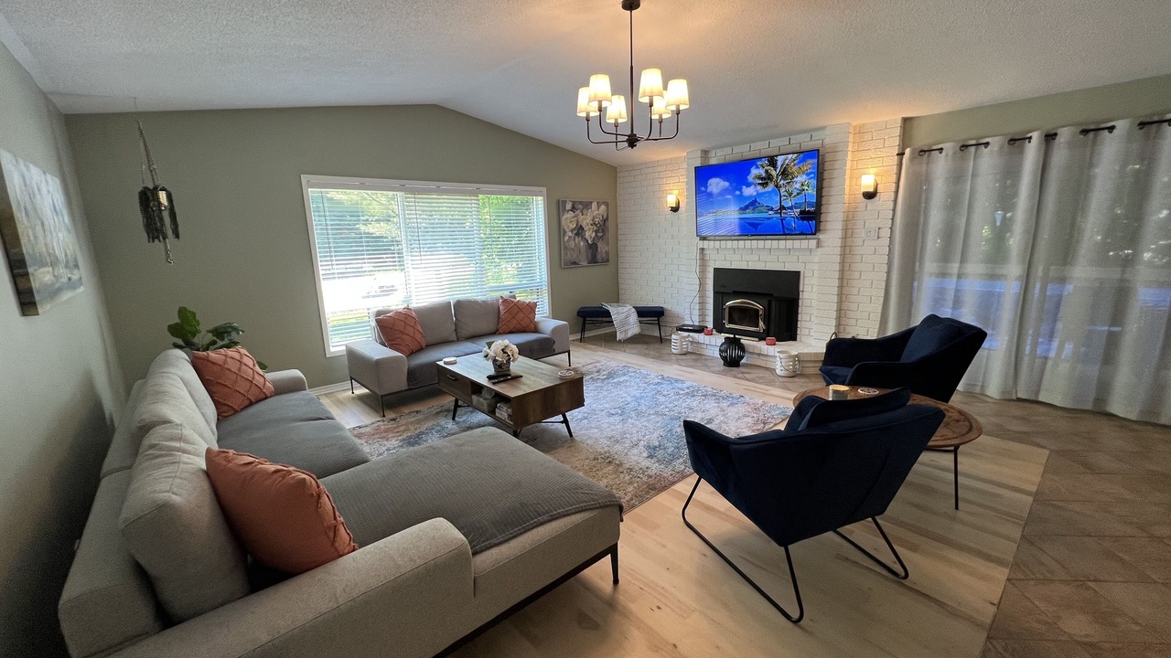 Photo of Livingroom in Tiny