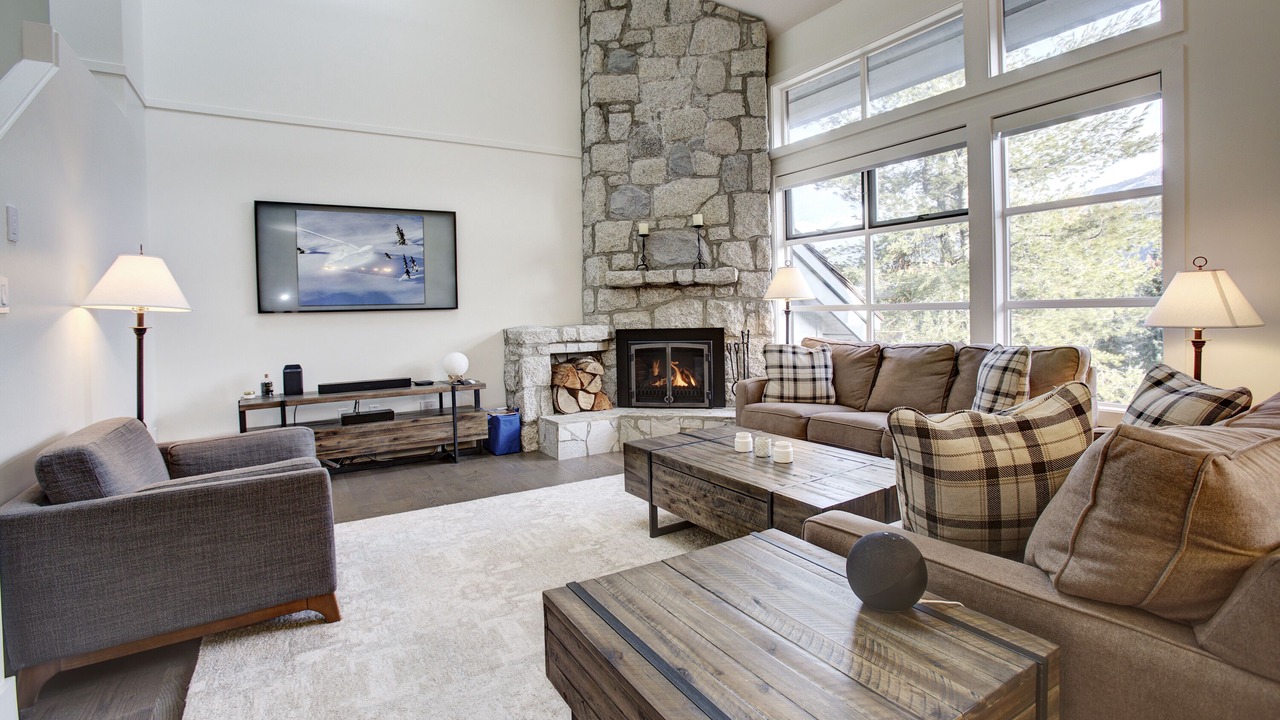 Photo of Livingroom in Whistler Cay Heights