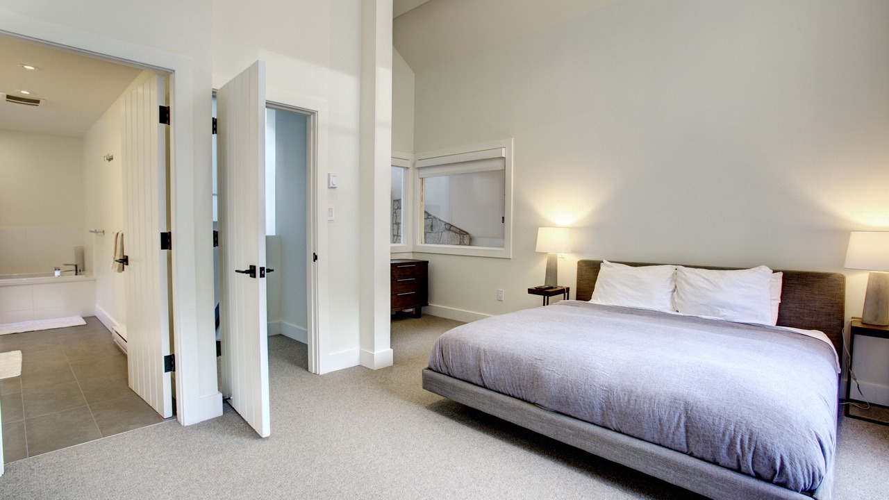 Photo of Bedroom in Whistler Cay Heights