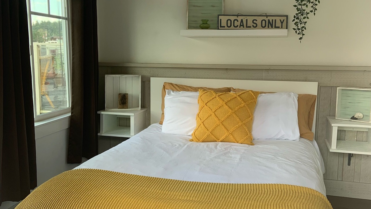 Photo of Bedroom in Cowichan Bay