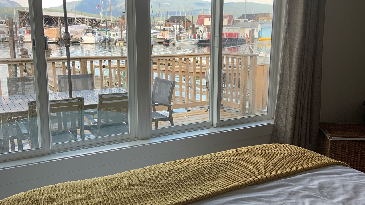 Photo of Bedroom in Cowichan Bay