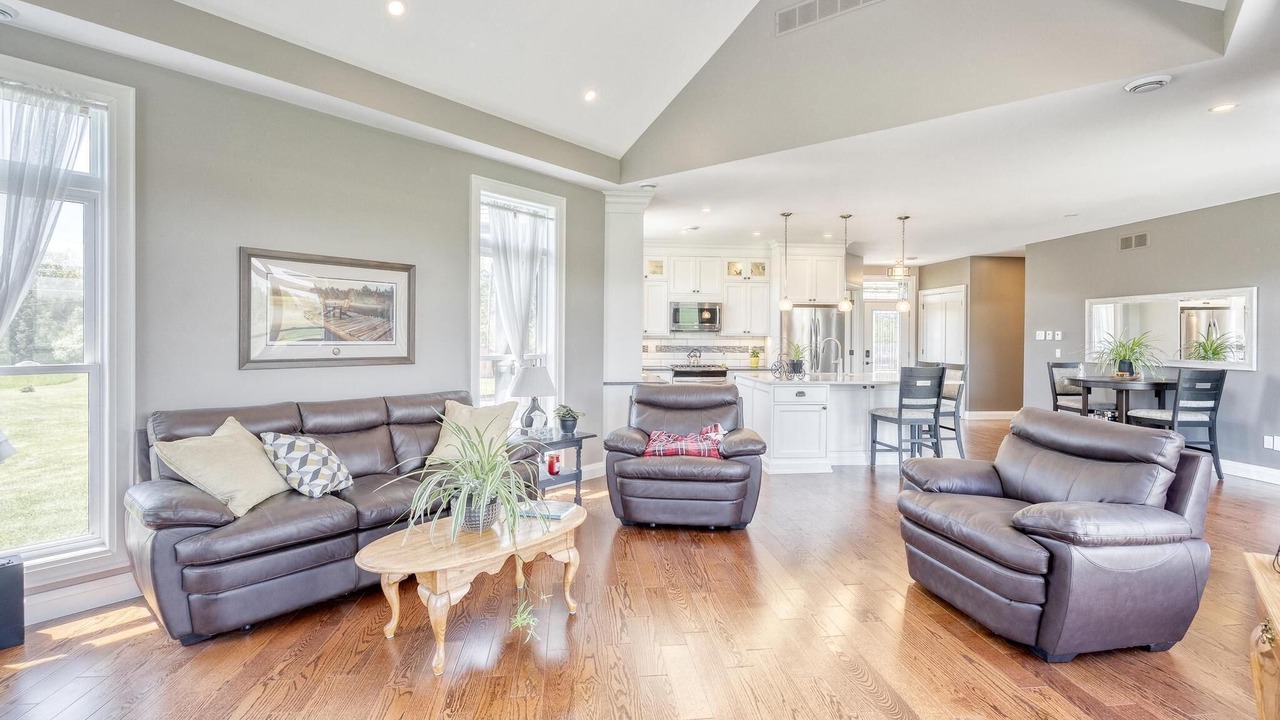 Photo of Livingroom in Cramahe