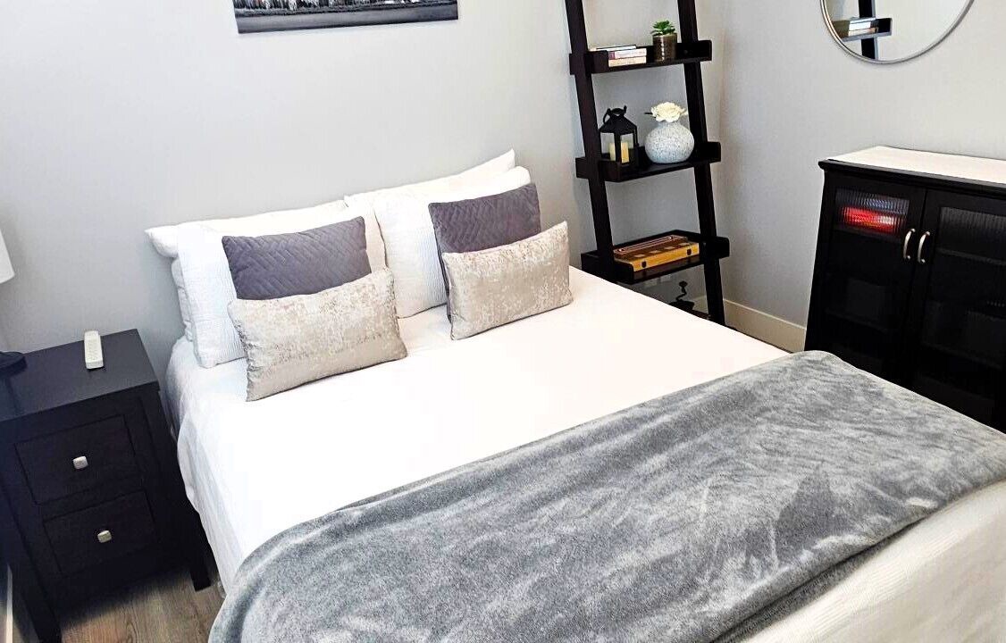 Photo of Bedroom in Colwood