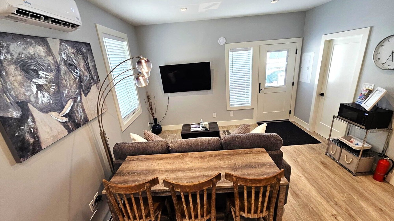 Photo of Livingroom in Colwood