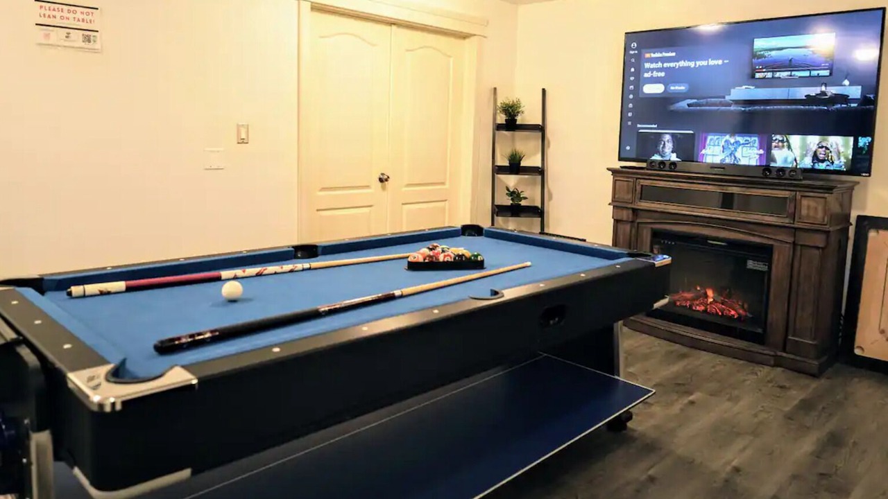 Photo of Livingroom in Chestermere