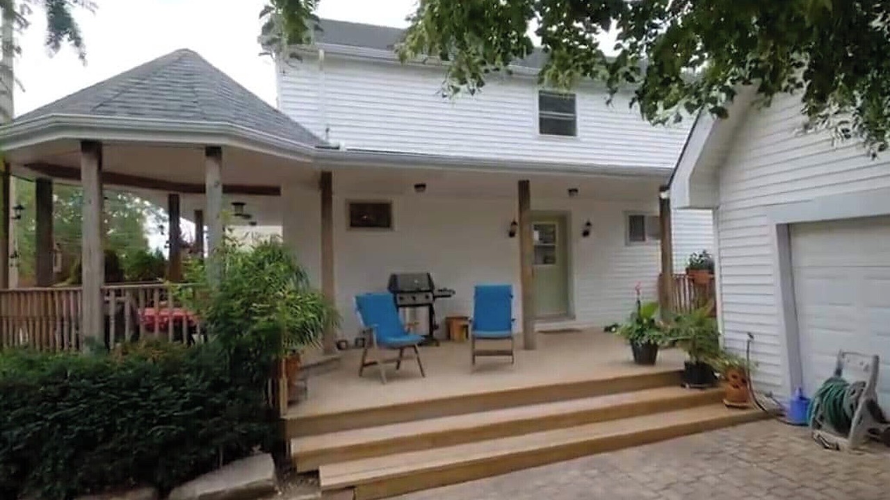 Photo of Patio Balcony in Downtown Niagara Falls