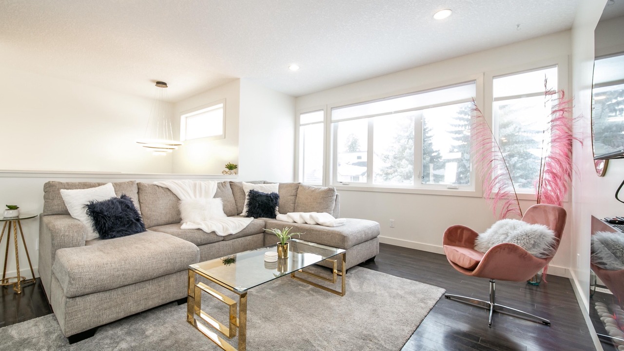 Photo of Livingroom in Jasper Place