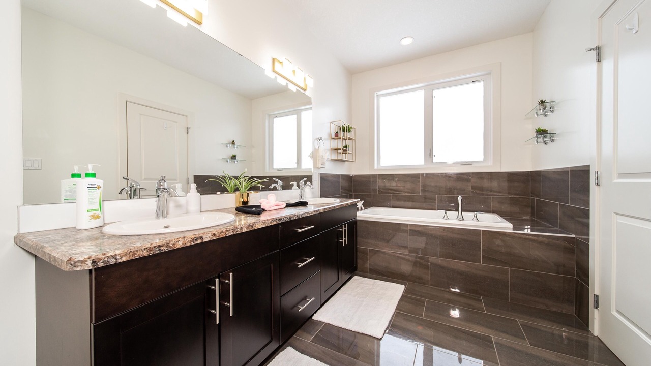 Photo of Bathroom in Jasper Place