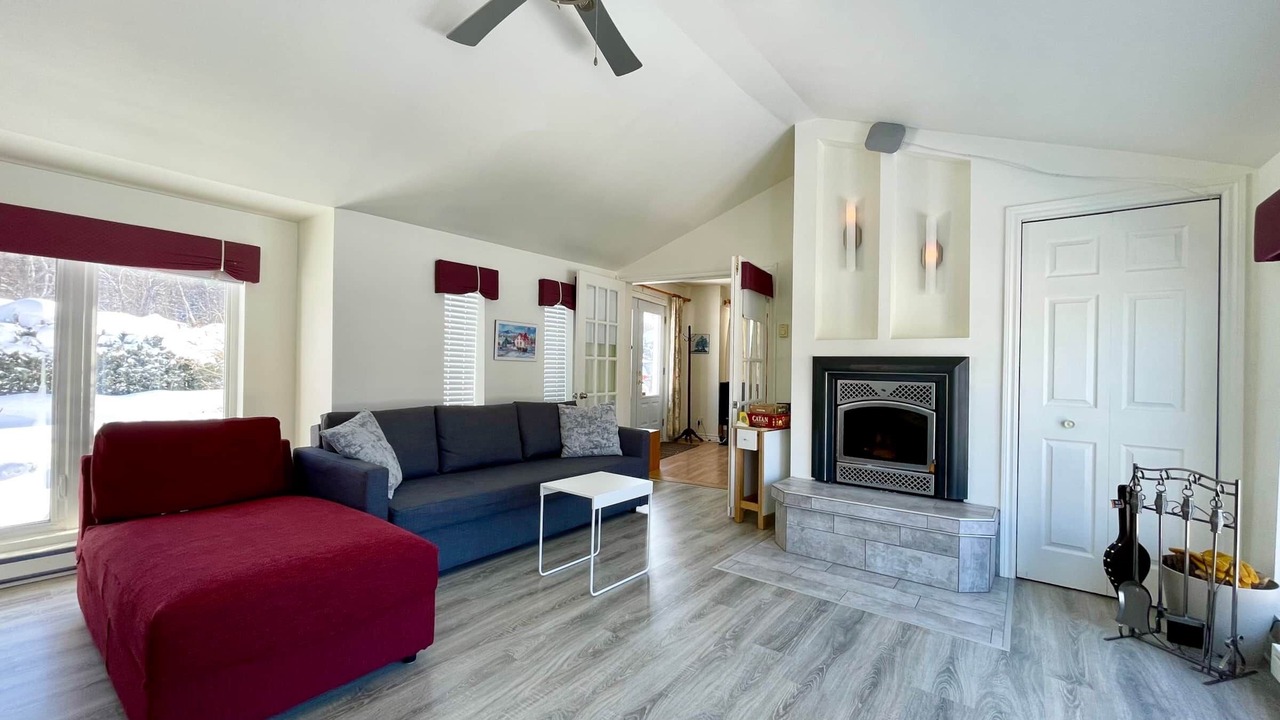 Photo of Livingroom in Ferme-Neuve