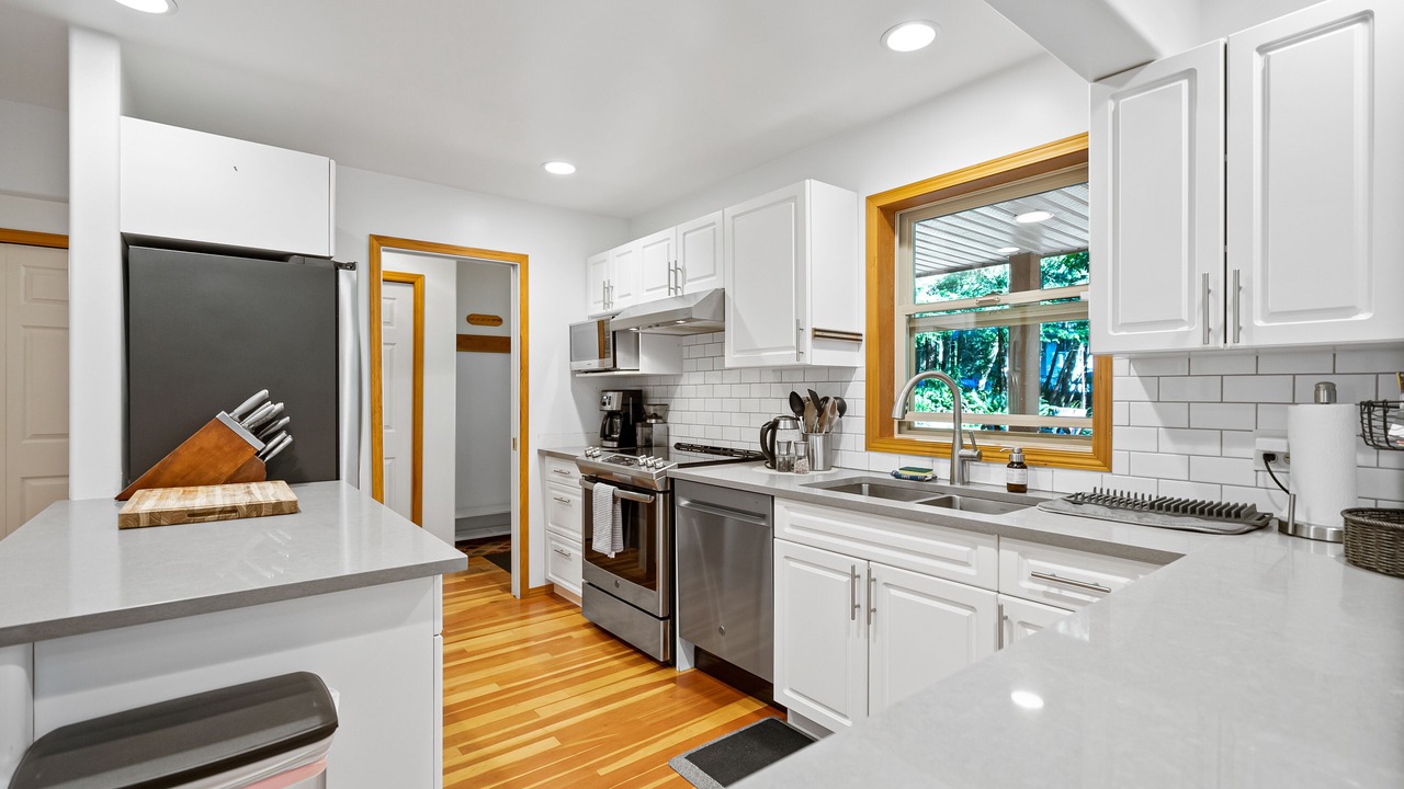 Photo of Kitchen in Juan de Fuca Electoral Area