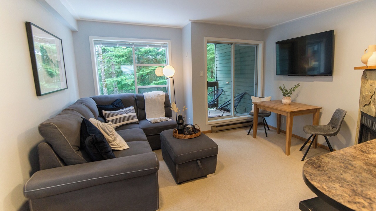 Photo of Livingroom in Whistler Creekside
