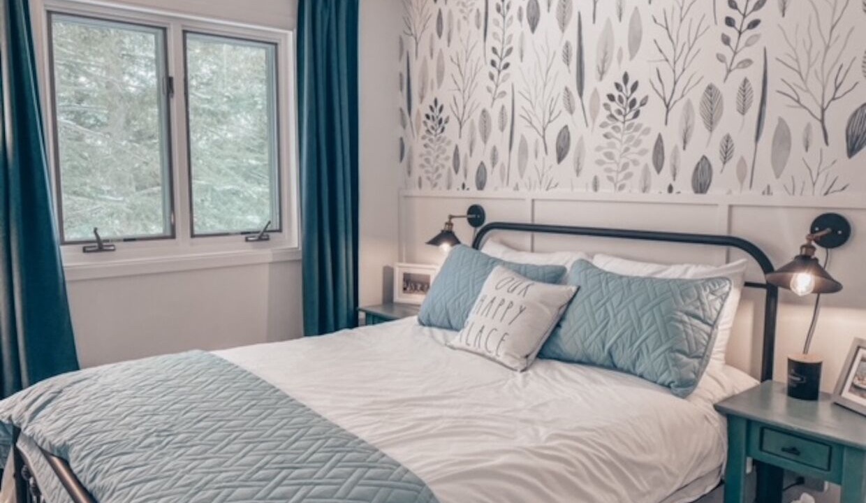 Photo of Bedroom in Lake of Bays
