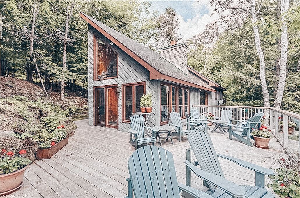 Photo of Patio Balcony in Lake of Bays