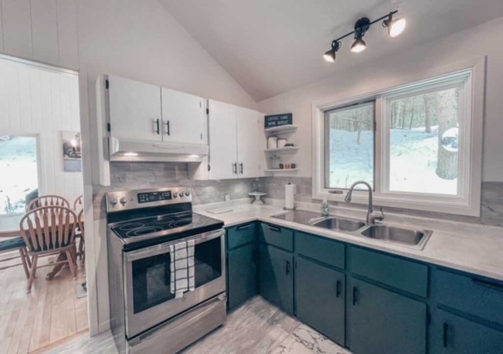 Photo of Kitchen in Lake of Bays