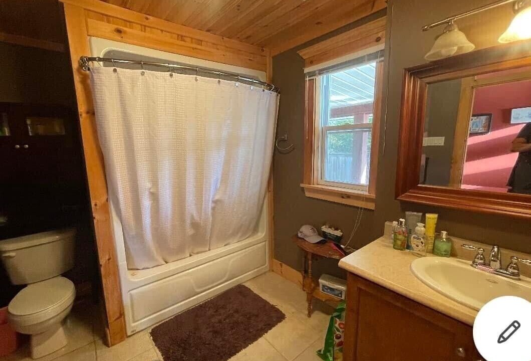 Photo of Bathroom in Brigus Junction