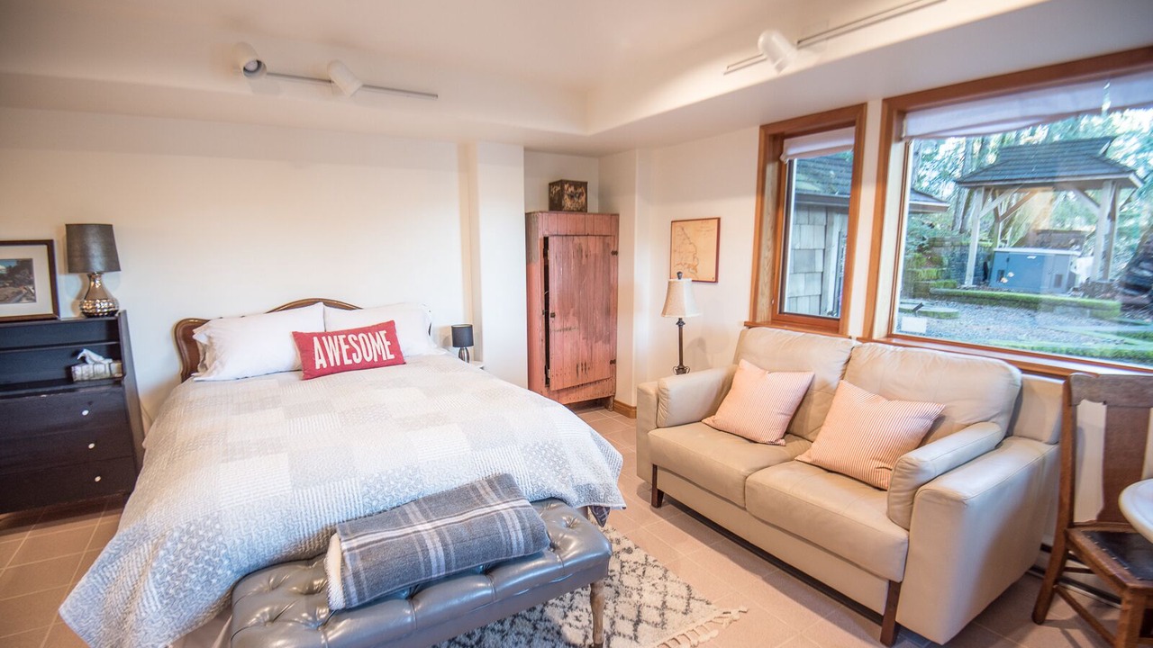 Photo of Bedroom in Maple Bay