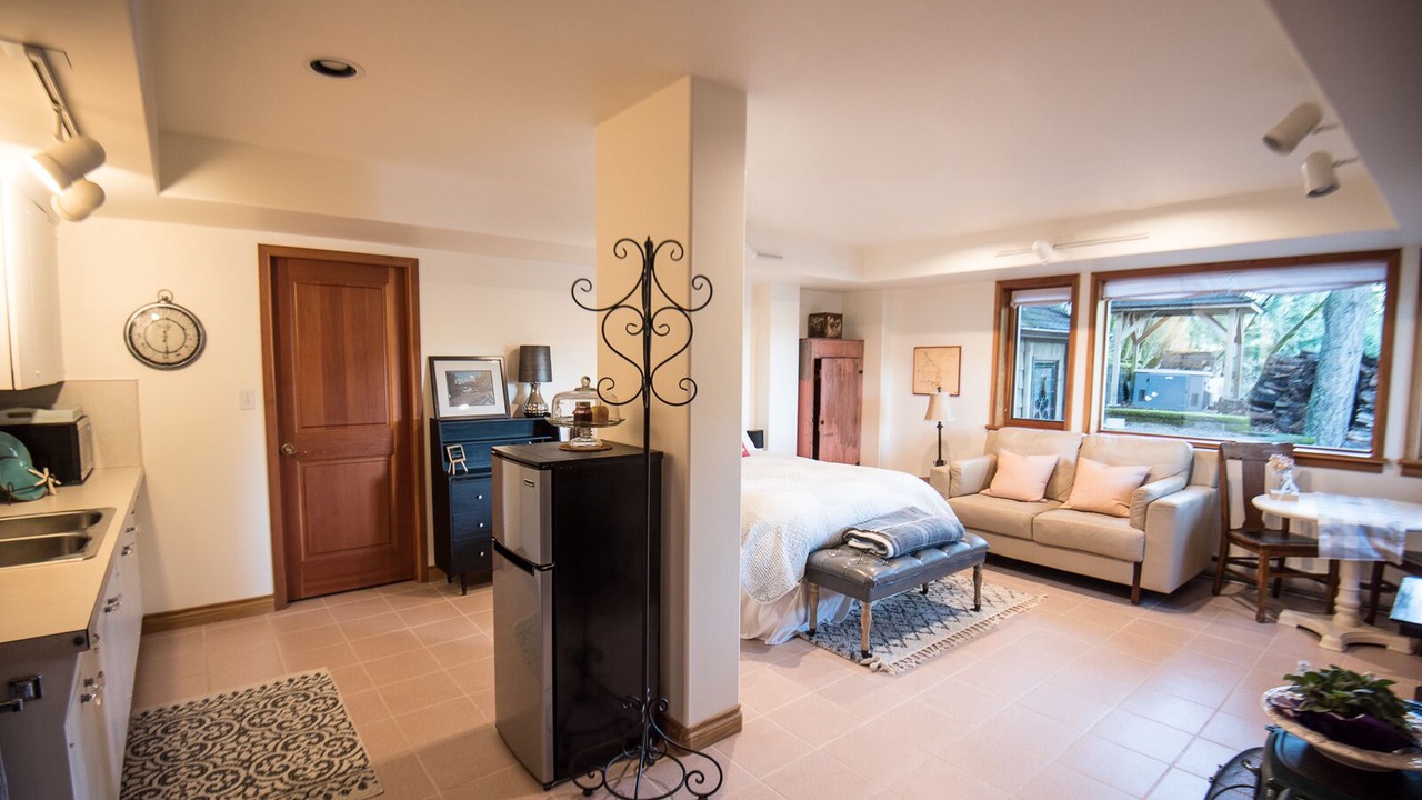 Photo of Bedroom in Maple Bay