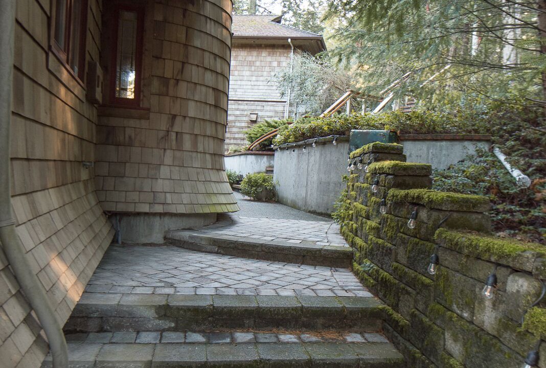 Photo of Outdoor in Maple Bay