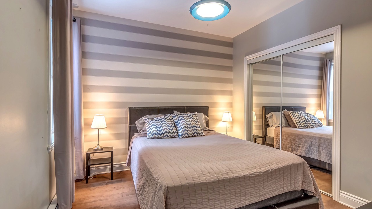 Photo of Bedroom in Cote-Des-Neiges—Notre-Dame-De-Grace