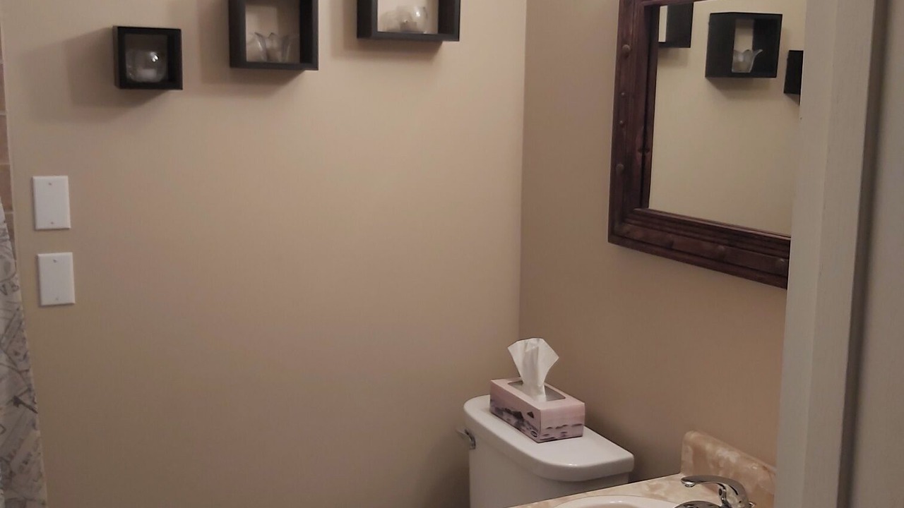 Photo of Bathroom in Division No. 8