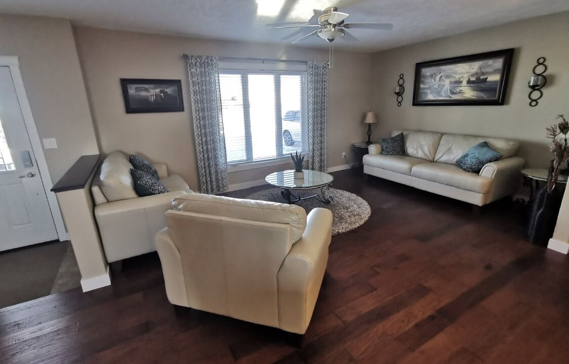 Photo of Livingroom in Cardston