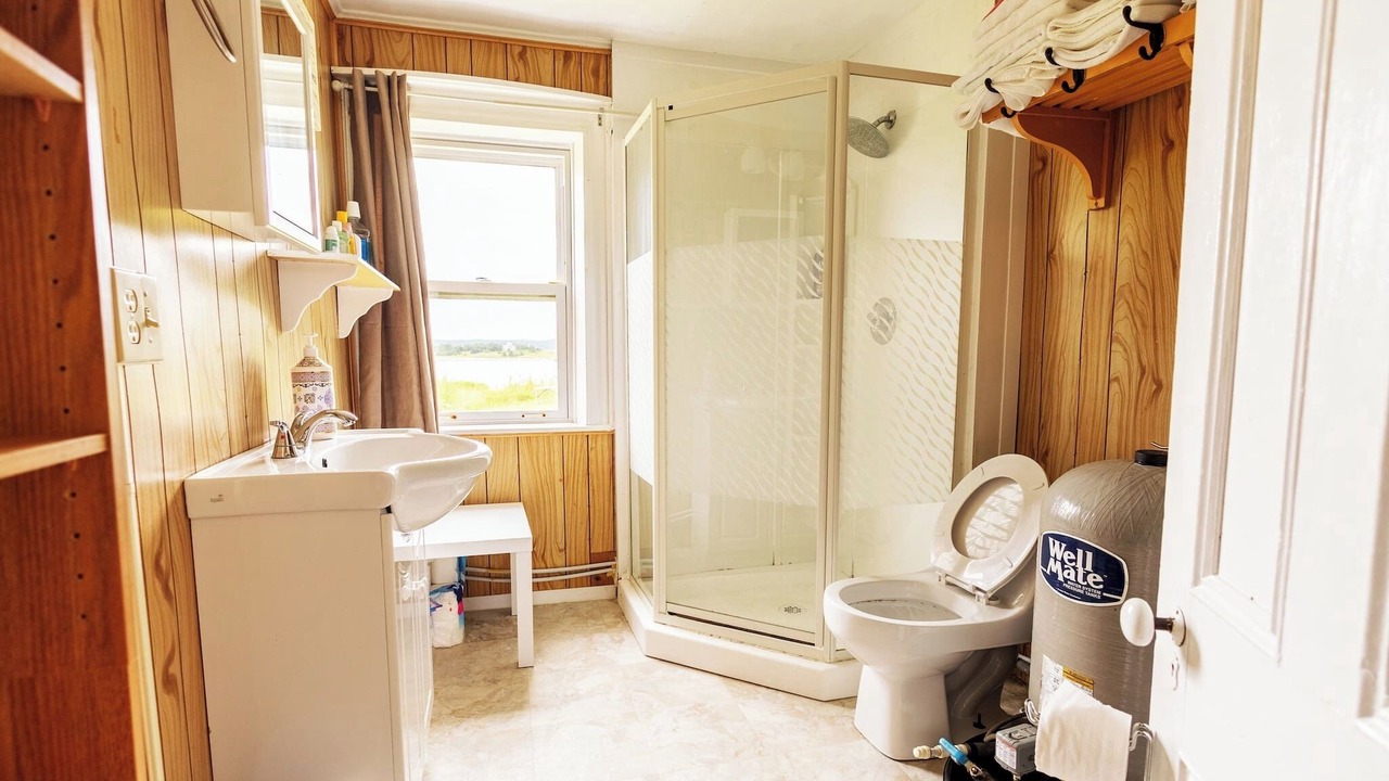 Photo of Bathroom in Marion Bridge