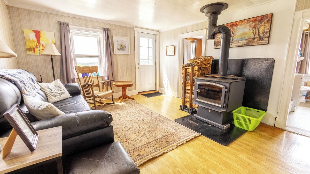 Photo of Livingroom in Marion Bridge