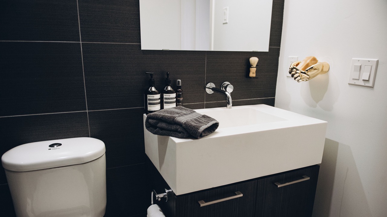 Photo of Bathroom in Fashion District