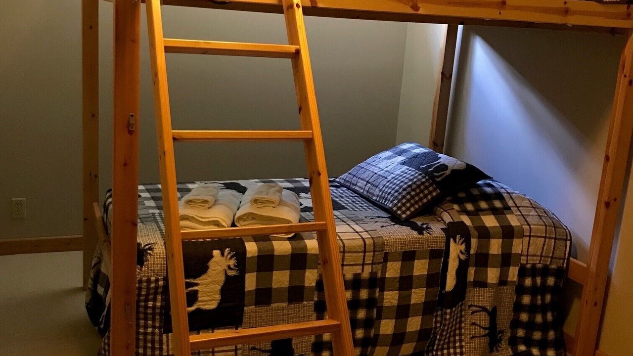 Photo of Bedroom in East Kootenay