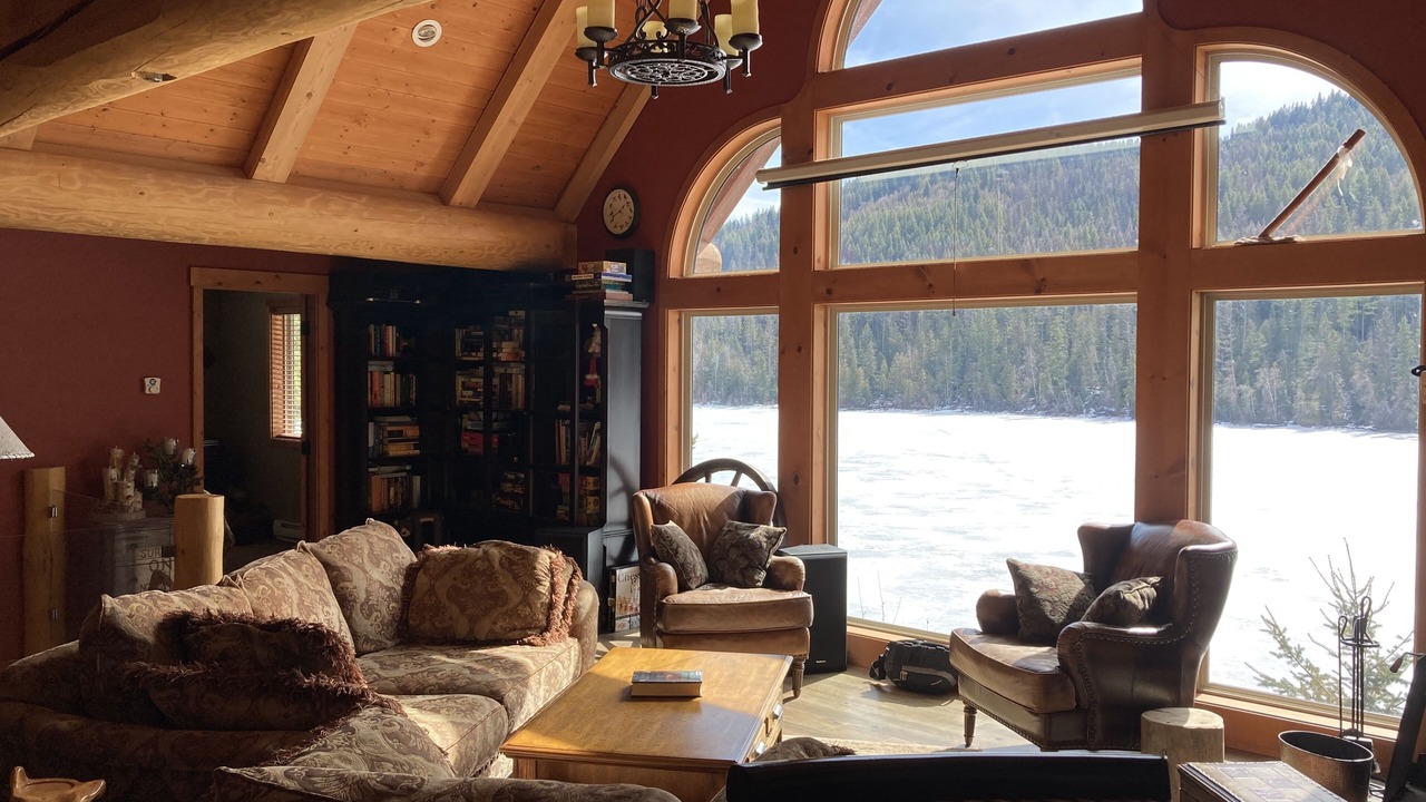 Photo of Livingroom in Kamloops