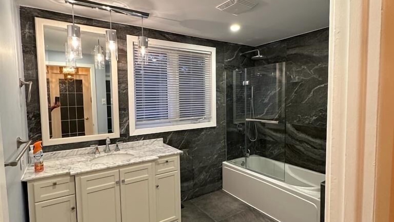 Photo of Bathroom in Saint-Hippolyte