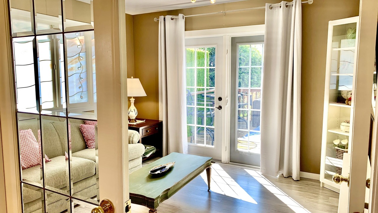 Photo of Livingroom in Sidney