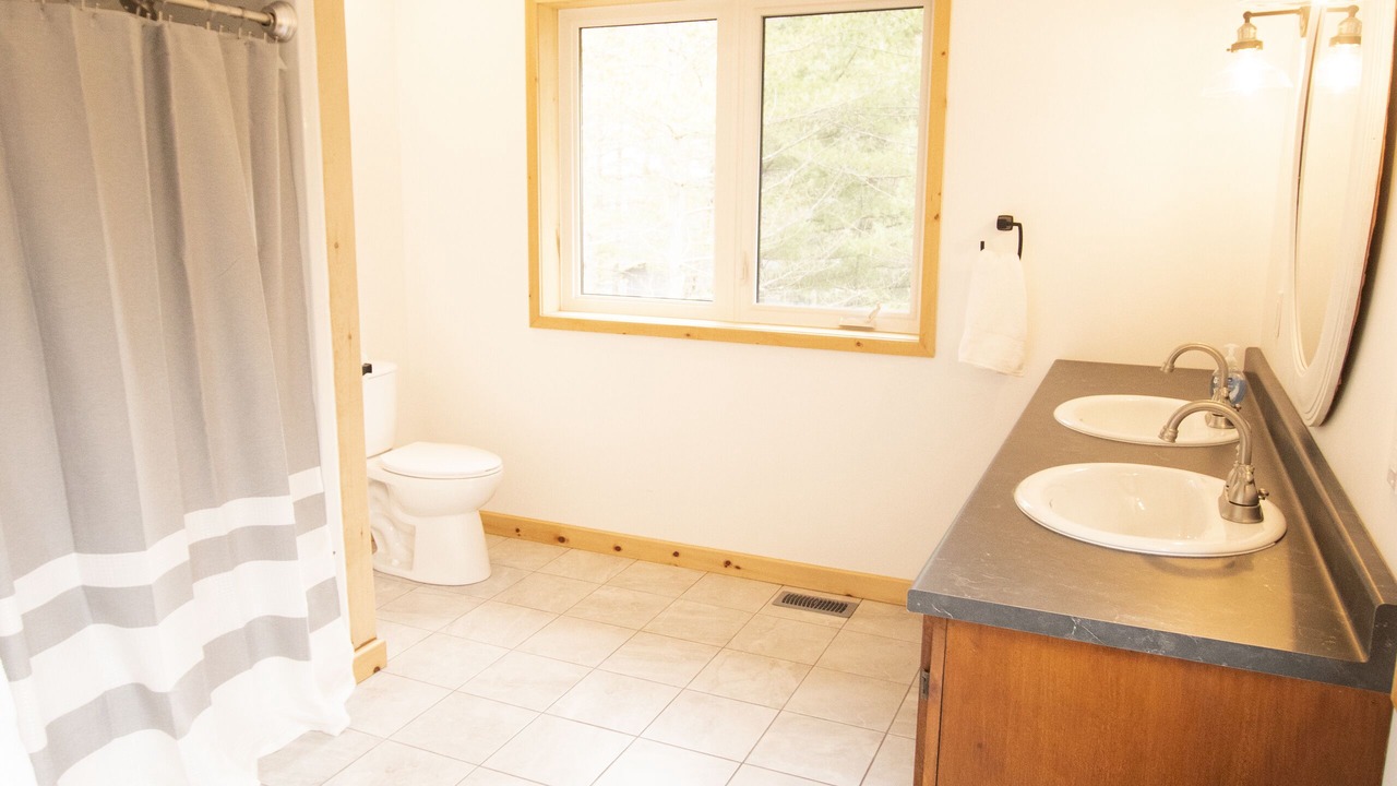 Photo of Bathroom in Muskoka Lakes