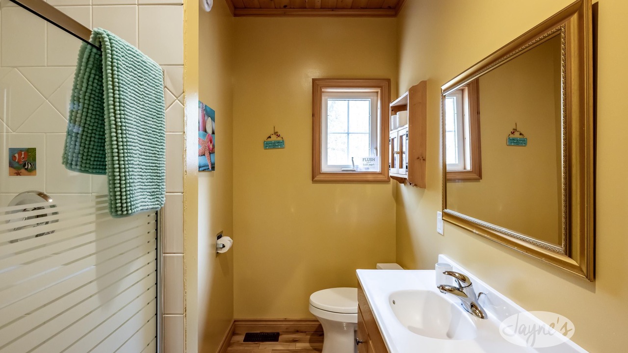 Photo of Bathroom in Muskoka Lakes