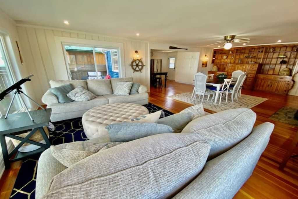 Photo of Livingroom in Hamilton