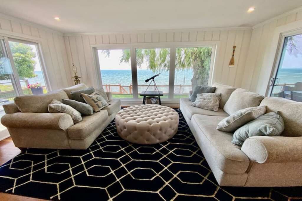 Photo of Livingroom in Hamilton
