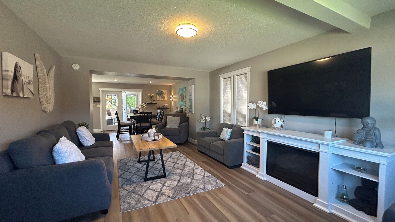 Photo of Livingroom in Okanagan-Similkameen