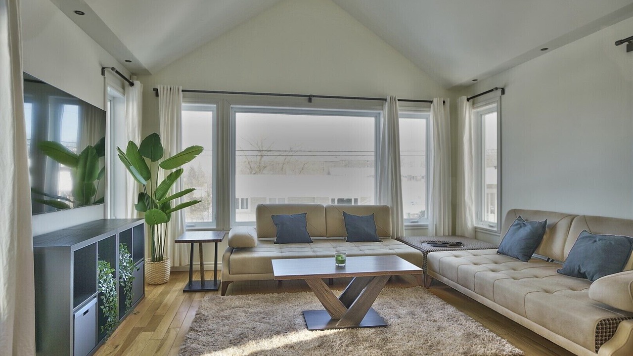 Photo of Livingroom in Sherbrooke