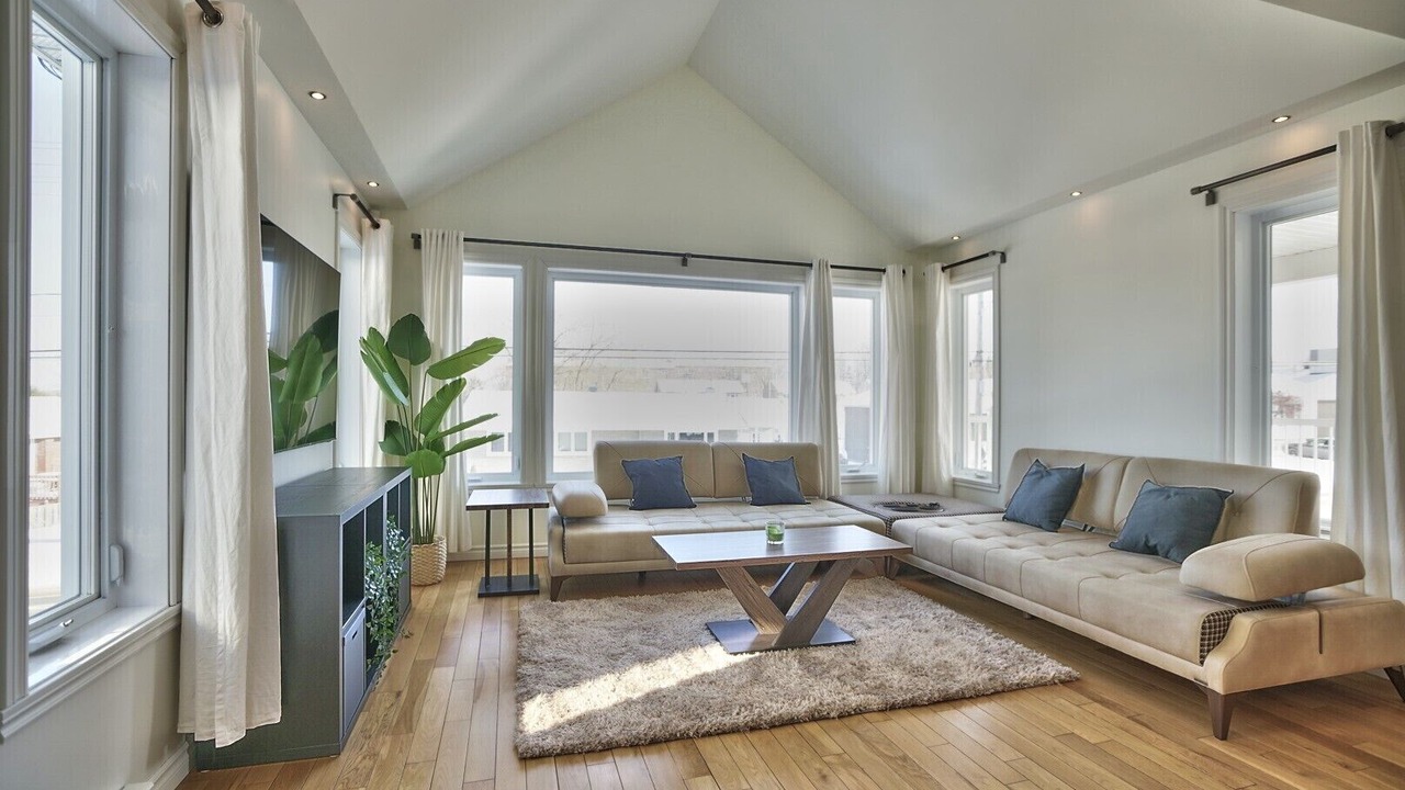 Photo of Livingroom in Sherbrooke