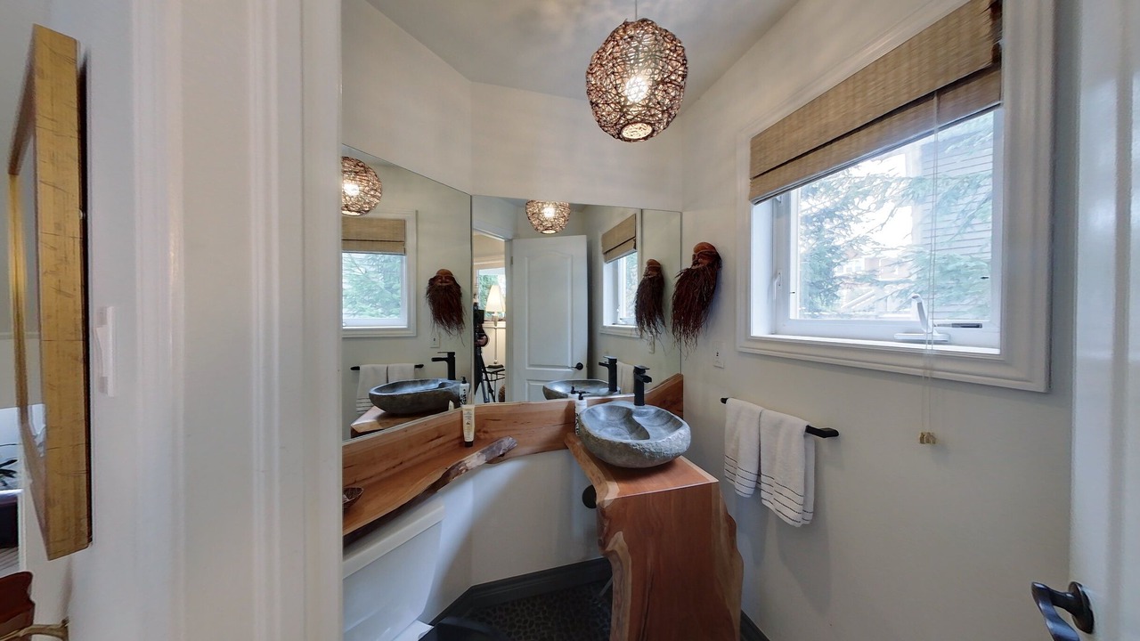 Photo of Bathroom in The Blue Mountains