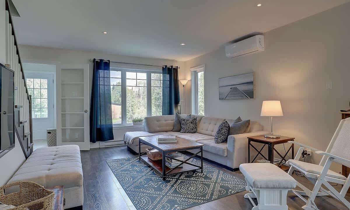 Photo of Livingroom in Stanstead Township