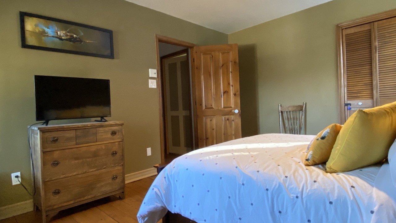 Photo of Bedroom in Saint-Gabriel-de-Valcartier