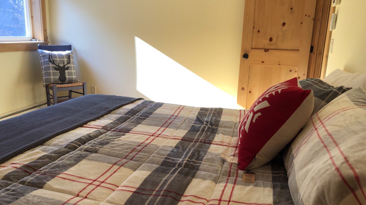 Photo of Bedroom in Bolton-Est